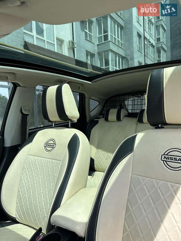 Позашляховик / Кросовер Nissan Qashqai 2010 в Івано-Франківську