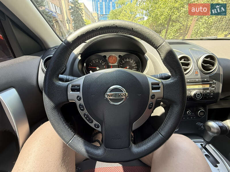 Позашляховик / Кросовер Nissan Qashqai 2008 в Києві