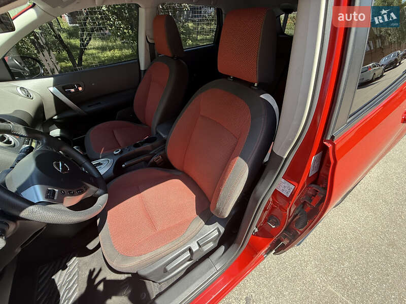 Позашляховик / Кросовер Nissan Qashqai 2008 в Києві