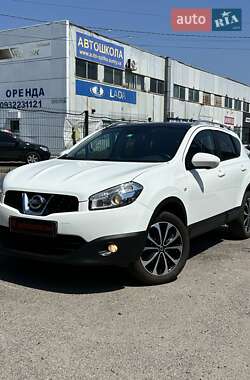 Позашляховик / Кросовер Nissan Qashqai 2012 в Сумах