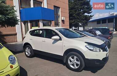 Внедорожник / Кроссовер Nissan Qashqai 2012 в 