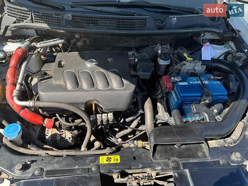 Внедорожник / Кроссовер Nissan Qashqai 2012 в Староконстантинове