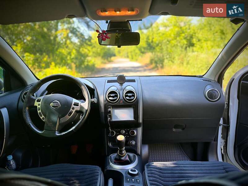 Внедорожник / Кроссовер Nissan Qashqai 2012 в Староконстантинове