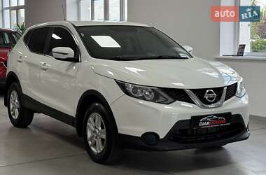 Внедорожник / Кроссовер Nissan Qashqai 2016 в Полтаве