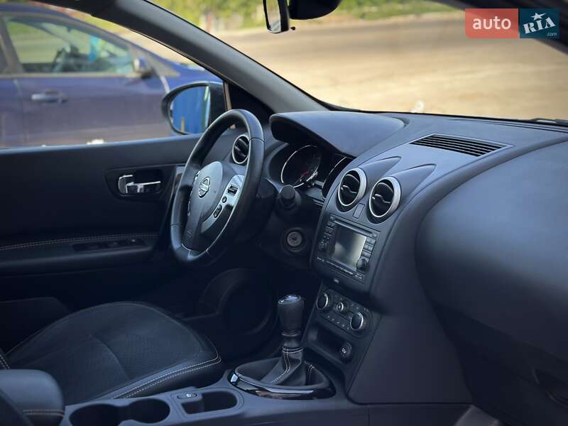 Позашляховик / Кросовер Nissan Qashqai 2013 в Сумах