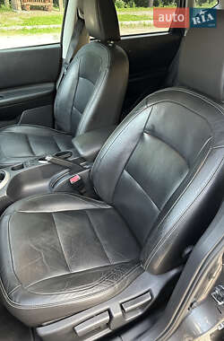 Позашляховик / Кросовер Nissan Qashqai 2013 в 