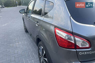 Внедорожник / Кроссовер Nissan Qashqai 2011 в 