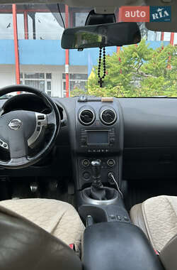 Внедорожник / Кроссовер Nissan Qashqai 2009 в 