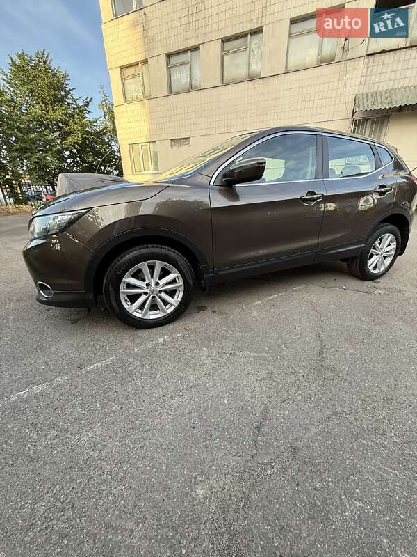 Внедорожник / Кроссовер Nissan Qashqai 2016 в Киеве