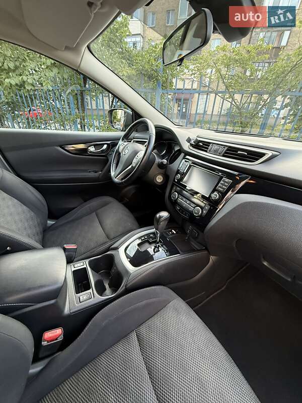 Внедорожник / Кроссовер Nissan Qashqai 2016 в Киеве