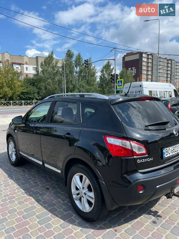 Внедорожник / Кроссовер Nissan Qashqai 2011 в Тернополе