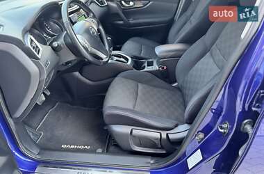 Внедорожник / Кроссовер Nissan Qashqai 2017 в 