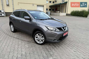 Внедорожник / Кроссовер Nissan Qashqai 2015 в Луцке