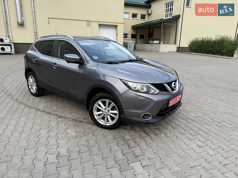 Внедорожник / Кроссовер Nissan Qashqai 2015 в Луцке