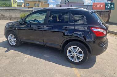 Позашляховик / Кросовер Nissan Qashqai 2011 в 