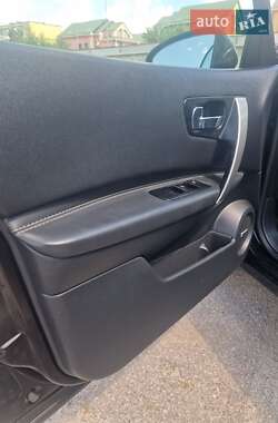 Позашляховик / Кросовер Nissan Qashqai 2011 в 