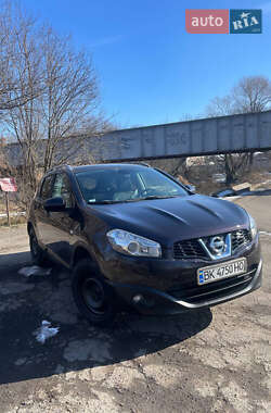 Внедорожник / Кроссовер Nissan Qashqai 2010 в Ровно