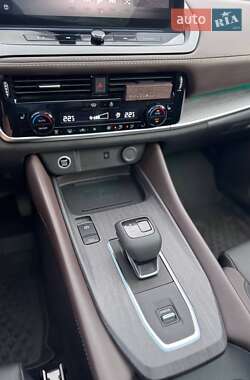 Внедорожник / Кроссовер Nissan Qashqai 2024 в 