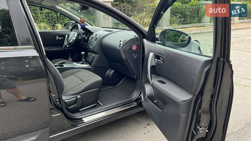 Внедорожник / Кроссовер Nissan Qashqai 2010 в Умани
