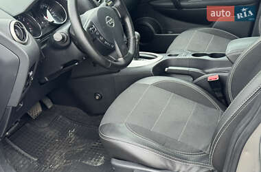 Внедорожник / Кроссовер Nissan Qashqai 2012 в 