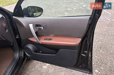 Внедорожник / Кроссовер Nissan Qashqai 2007 в 