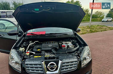 Внедорожник / Кроссовер Nissan Qashqai 2009 в 