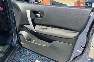 Внедорожник / Кроссовер Nissan Qashqai 2008 в 