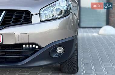 Внедорожник / Кроссовер Nissan Qashqai 2012 в 