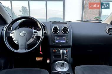 Внедорожник / Кроссовер Nissan Qashqai 2012 в 