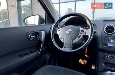 Внедорожник / Кроссовер Nissan Qashqai 2012 в 