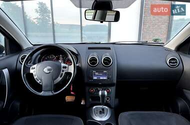 Внедорожник / Кроссовер Nissan Qashqai 2012 в 