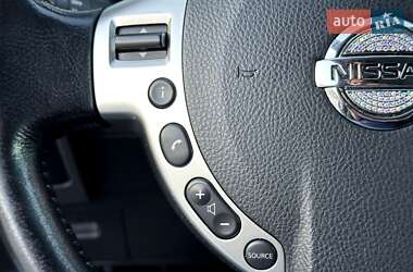 Внедорожник / Кроссовер Nissan Qashqai 2012 в 