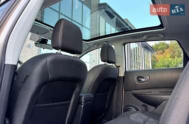 Внедорожник / Кроссовер Nissan Qashqai 2012 в 