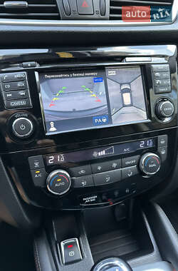 Внедорожник / Кроссовер Nissan Qashqai 2015 в 