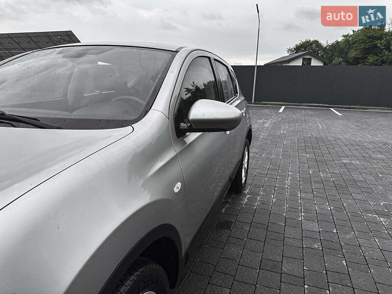 Внедорожник / Кроссовер Nissan Qashqai 2013 в Самборе