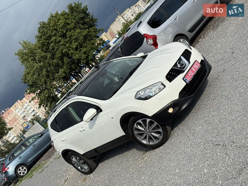 Внедорожник / Кроссовер Nissan Qashqai 2012 в Ровно