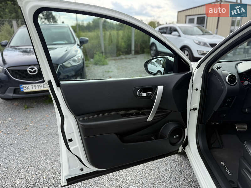 Внедорожник / Кроссовер Nissan Qashqai 2012 в Ровно