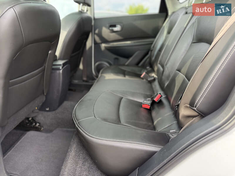 Внедорожник / Кроссовер Nissan Qashqai 2012 в Ровно