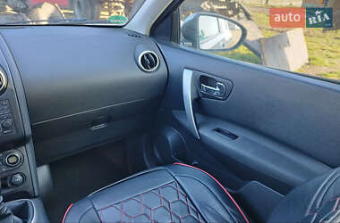 Внедорожник / Кроссовер Nissan Qashqai 2010 в 