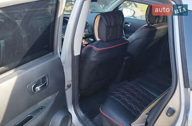 Внедорожник / Кроссовер Nissan Qashqai 2010 в 