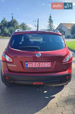 Внедорожник / Кроссовер Nissan Qashqai 2013 в 