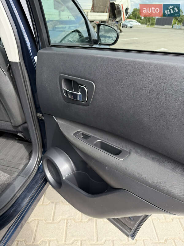Внедорожник / Кроссовер Nissan Qashqai 2011 в Луцке