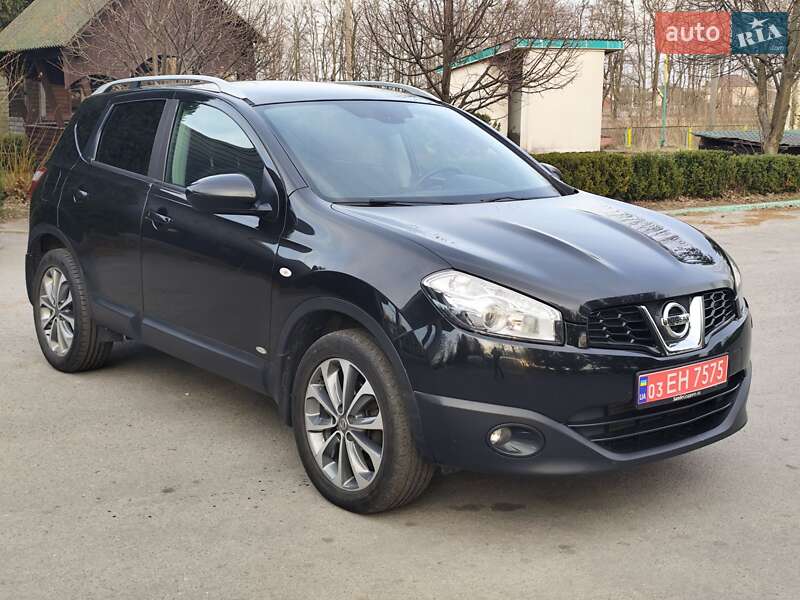 Позашляховик / Кросовер Nissan Qashqai 2011 в Звягелі