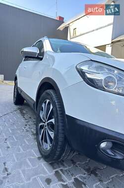 Внедорожник / Кроссовер Nissan Qashqai 2013 в Черновцах