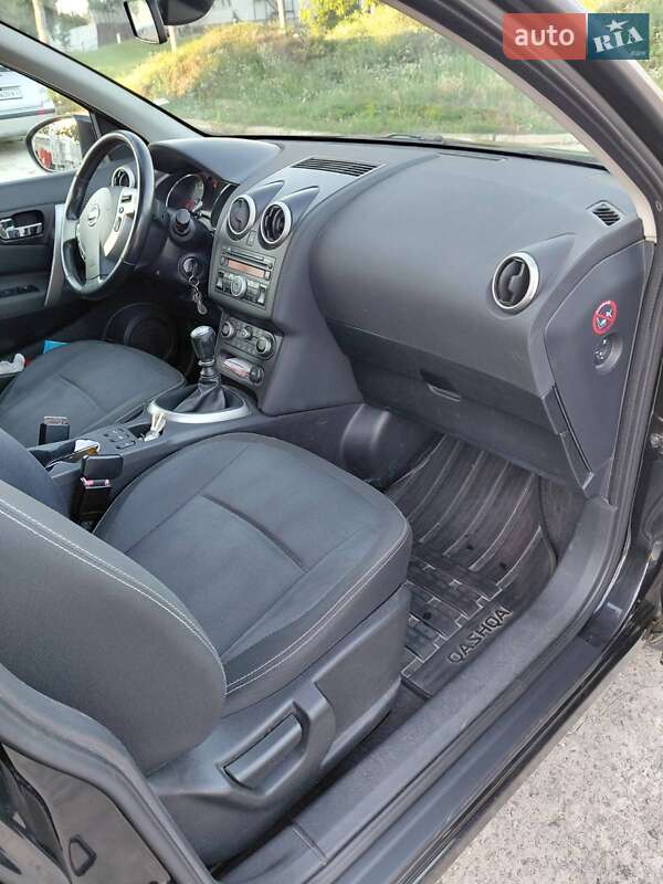 Внедорожник / Кроссовер Nissan Qashqai 2010 в Нетешине