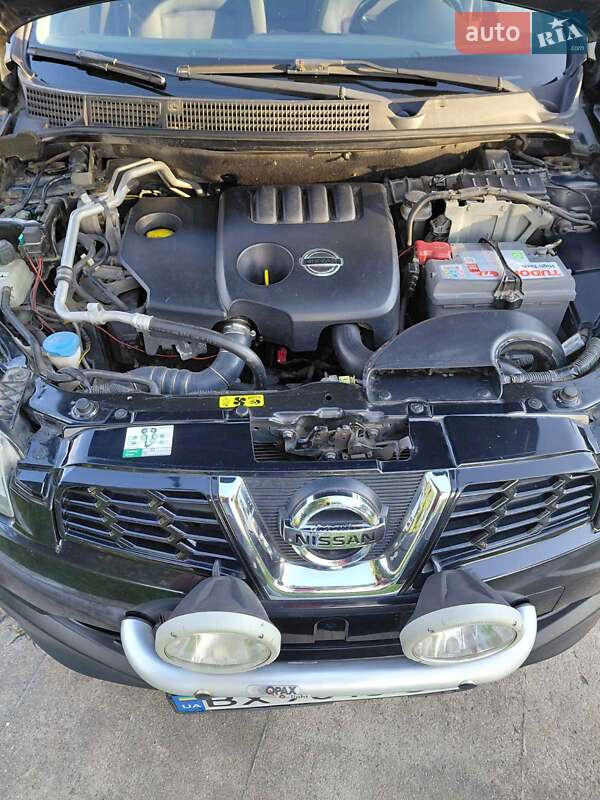 Внедорожник / Кроссовер Nissan Qashqai 2010 в Нетешине