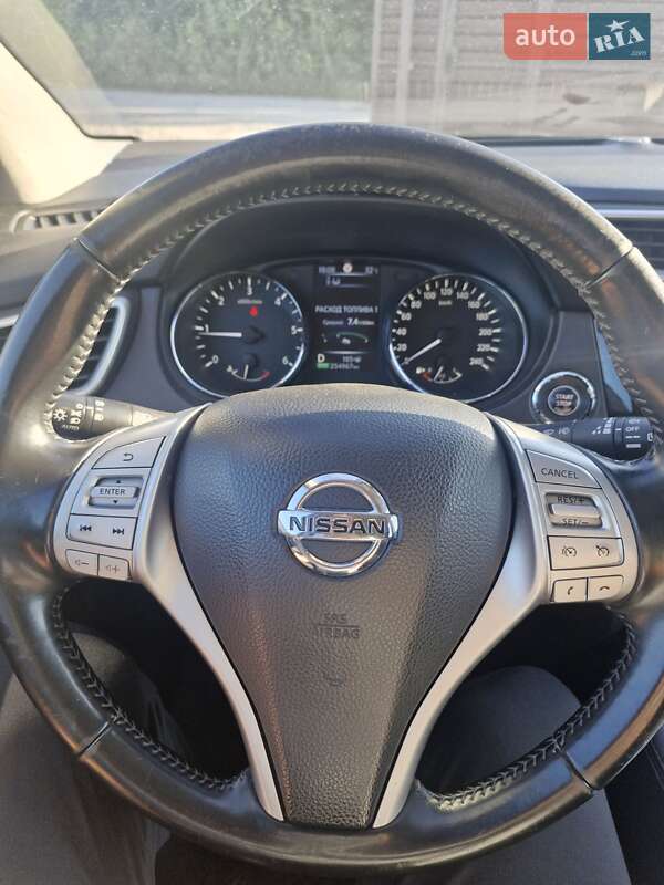 Внедорожник / Кроссовер Nissan Qashqai 2014 в Житомире