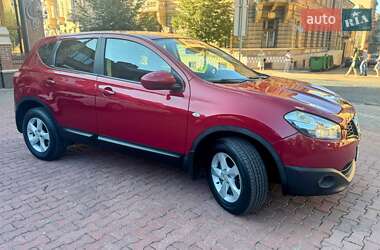 Внедорожник / Кроссовер Nissan Qashqai 2012 в 