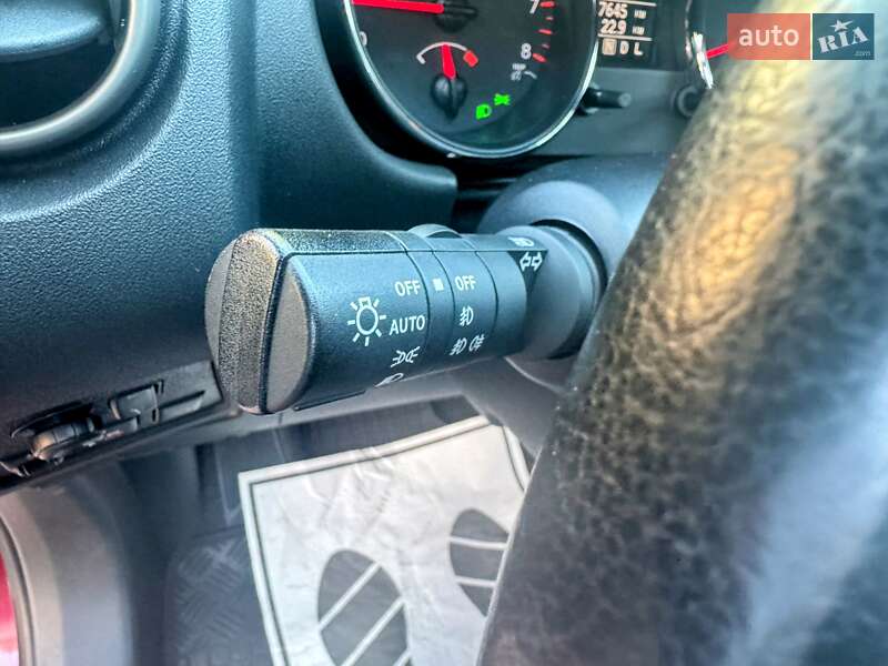 Внедорожник / Кроссовер Nissan Qashqai 2012 в Черновцах