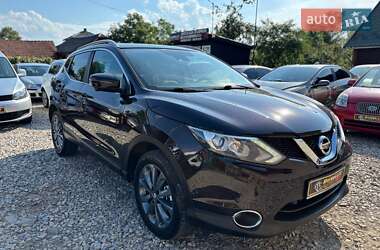 Позашляховик / Кросовер Nissan Qashqai 2015 в Коломиї